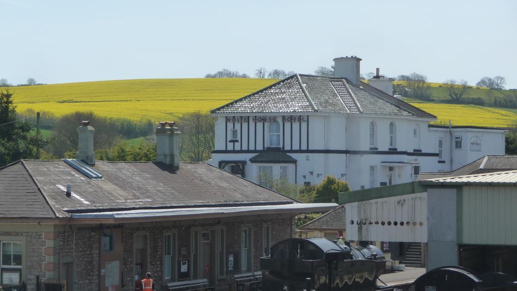 The Station Guest House Galmpton Exteriér fotografie